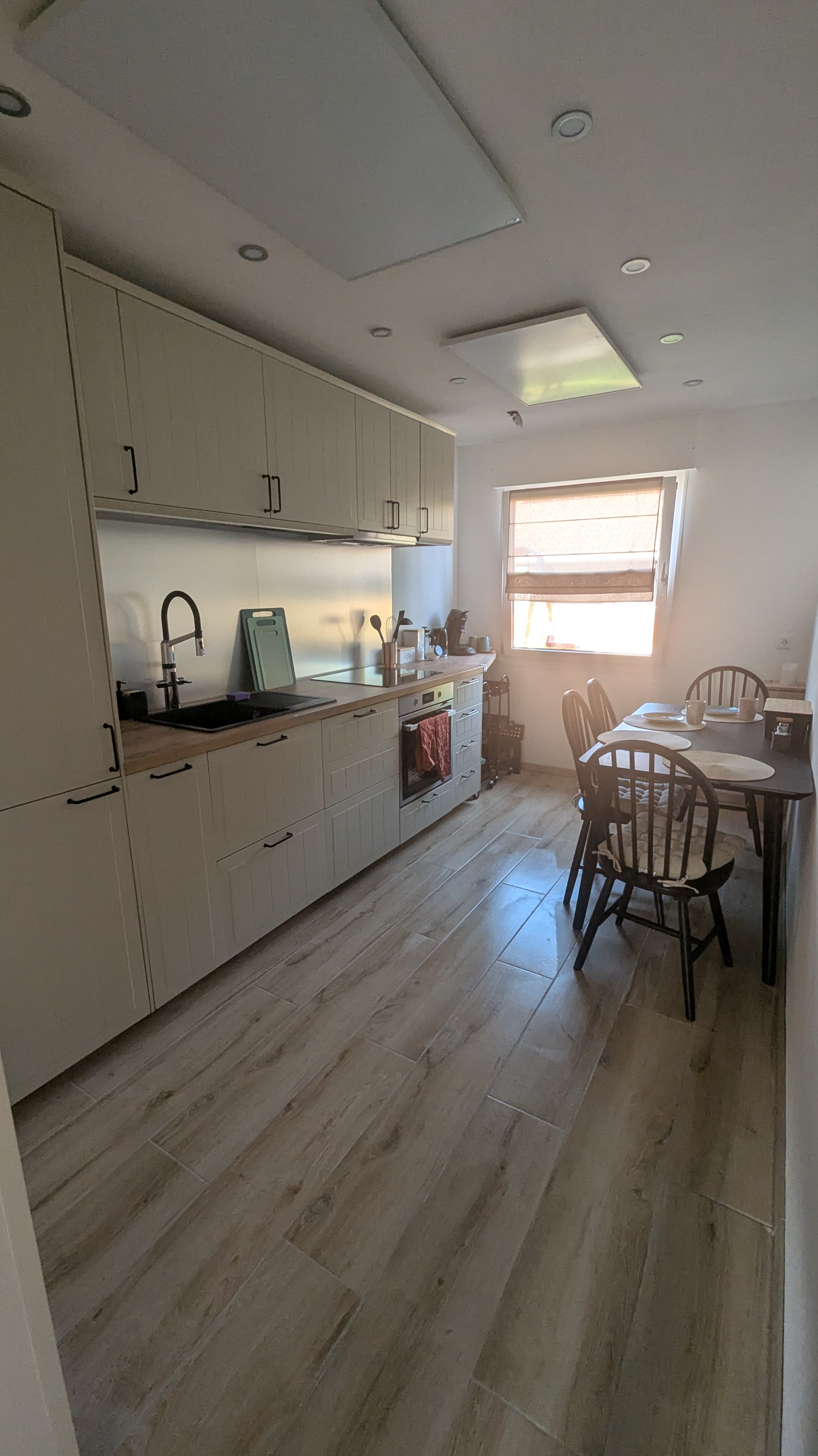 Voll ausgestattete Küche in der Ferienwohnung Wittle